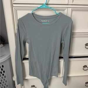 Abercrombie & Fitch Blue Gray Long Sleeve Tee